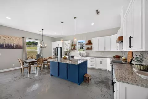 Kitchen - 20108 Sherry Rd, Springdale, AR 72764 photo 1 of 4