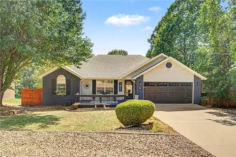 65 Granshire Dr, Bella Vista, AR 72714