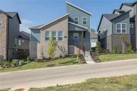 2649 E Livingston Ln, Fayetteville, AR 72703