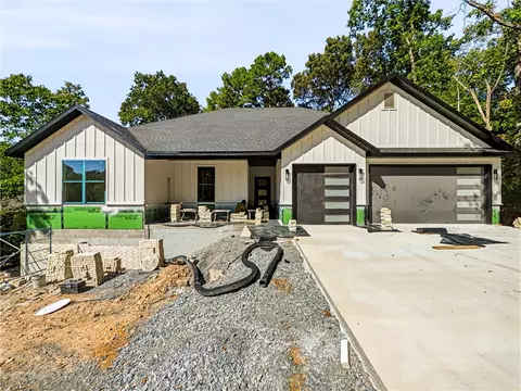 9 Winters Ln, Bella Vista, AR 72714