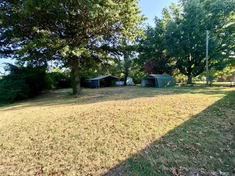 Exterior - 1114 Eicher Ave, Springdale, AR 72764 photo 4 of 10