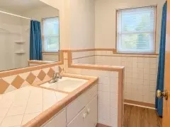 Bath - 1114 Eicher Ave, Springdale, AR 72764 photo 1 of 2