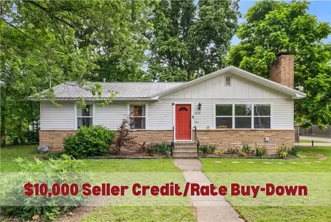2110 W Holly St, Fayetteville, AR 72703