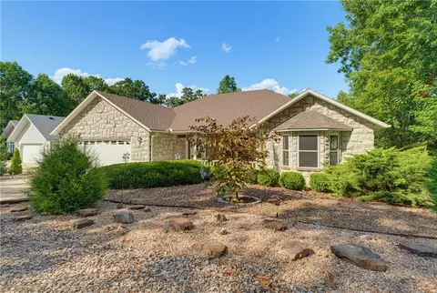 3 Grier Dr, Bella Vista, AR 72715