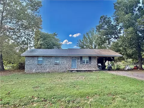 114 S Marvin St, Havana, AR 72842