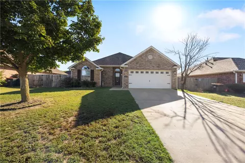 4547 Sadie St, Springdale, AR 72762