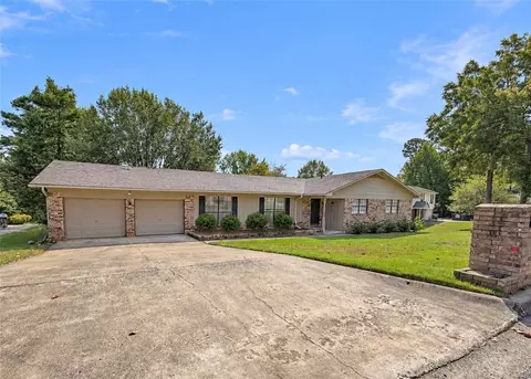 907 Kings Ct, Russellville, AR 72801