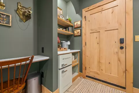 Entry Way - 106 W Highway 74, Jasper, AR 72641 photo 3 of 3