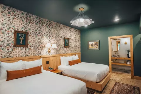 Bedroom - 106 W Highway 74, Jasper, AR 72641 photo 6 of 9