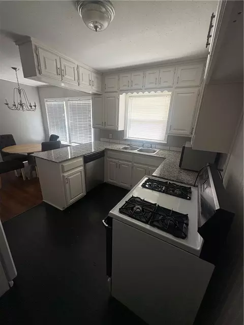 Kitchen - 2020 Q St, Fort Smith, AR 72901 photo 4 of 4