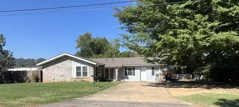 201 N Cumberland Ave, Russellville, AR 72801