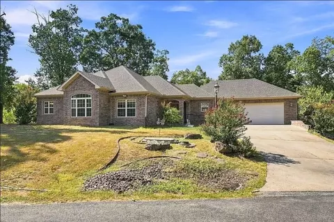 1 Yarty Ln, Bella Vista, AR 72715