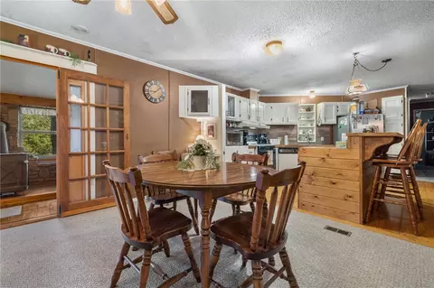 Dining - 6832 Nc 1300, Compton, AR 72624 photo 1 of 2