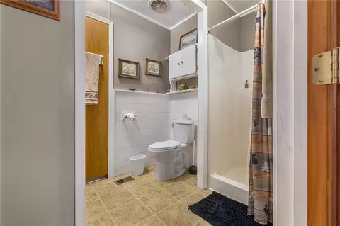 Bath - 6832 Nc 1300, Compton, AR 72624 photo 6 of 6
