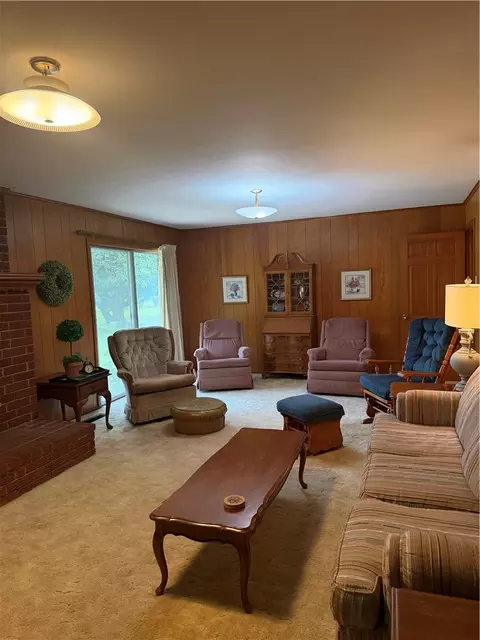 Living - 10138 Sr 7, Dover, AR 72837 photo 1 of 2