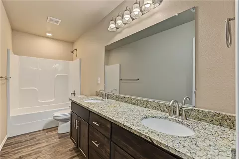 Bath - 813 Saddlebrook St, Gentry, AR 72734 photo 2 of 2