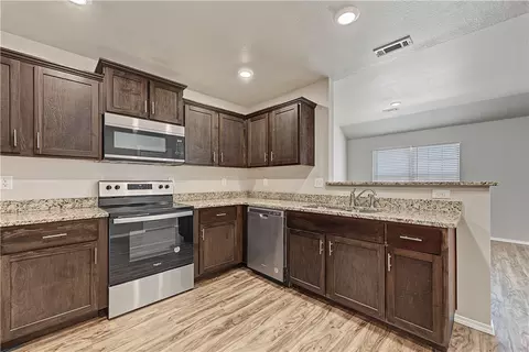 Kitchen - 813 Saddlebrook St, Gentry, AR 72734 photo 2 of 2