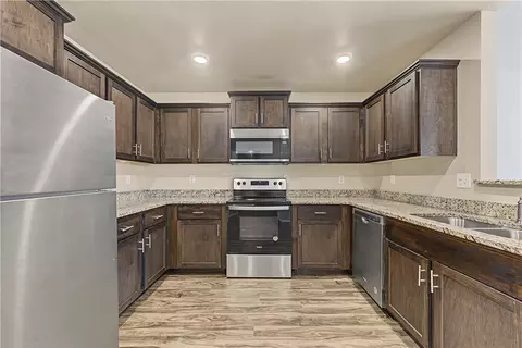 Kitchen - 813 Saddlebrook St, Gentry, AR 72734 photo 1 of 2