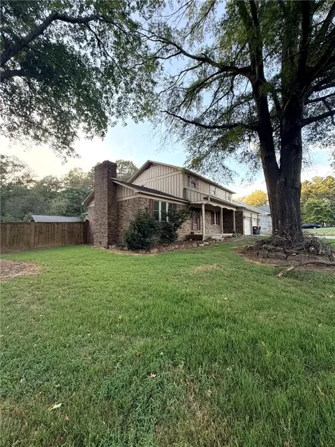 242 S Cumberland, Russellville, AR 72801