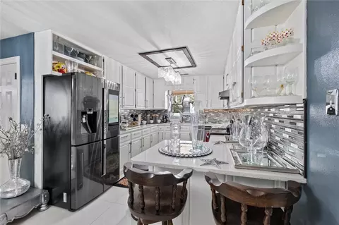 Kitchen - 1909 Dick Smith St, Springdale, AR 72764 photo 2 of 2