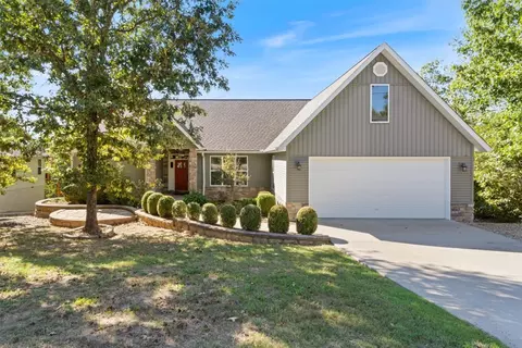 11 Mcvittie Dr, Bella Vista, AR 72715