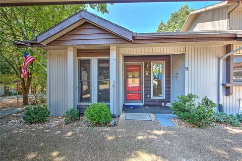 9 Everette Ln, Bella Vista, AR 72714