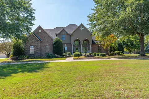 Exterior - 7200 Highland Park Dr, Fort Smith, AR 72916 photo 2 of 12