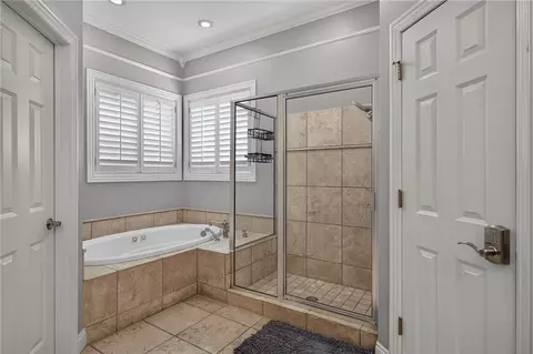 Bath - 7200 Highland Park Dr, Fort Smith, AR 72916 photo 1 of 4