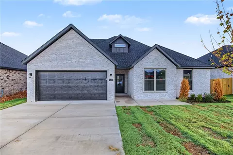 6700 High Meadow Blvd, Bentonville, AR 72713