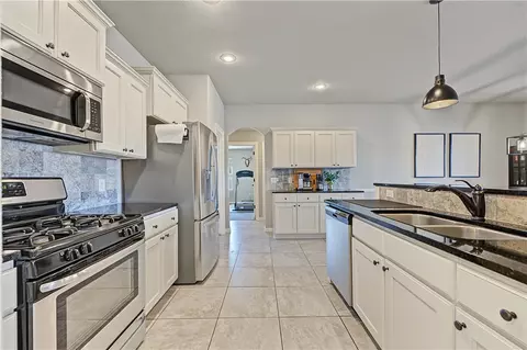 Kitchen - 1740 Abbey Ln, Centerton, AR 72719 photo 3 of 3