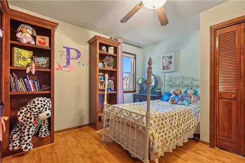 Bedroom - 16 W Cardinal Ct, Rogers, AR 72756 photo 2 of 4