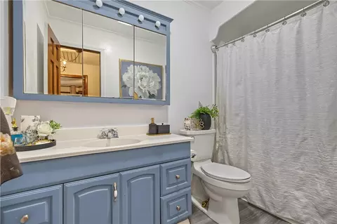 Bath - 16 W Cardinal Ct, Rogers, AR 72756 photo 1 of 3