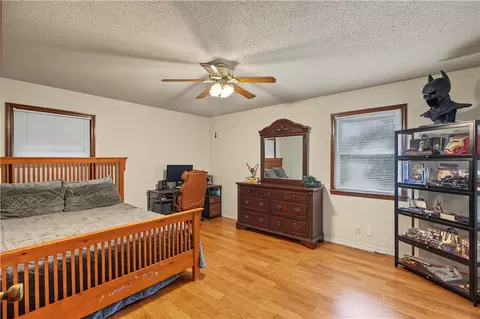Bedroom - 16 W Cardinal Ct, Rogers, AR 72756 photo 3 of 4