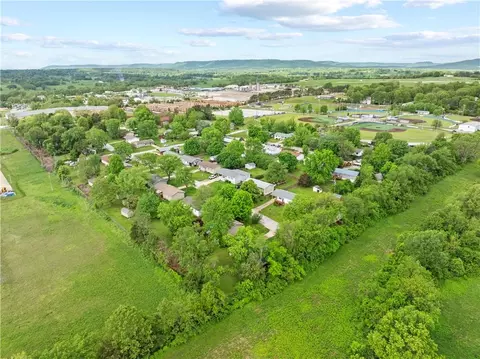 View/Area - 2015 Cedar Ridge Rd, Harrison, AR 72601 photo 3 of 5