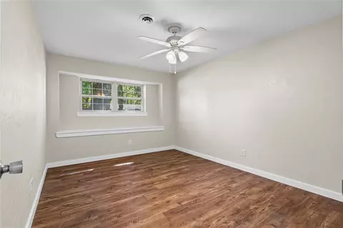 Bedroom - 204 E Henson Ave, Springdale, AR 72764 photo 2 of 3