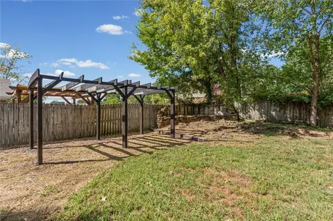Exterior - 204 E Henson Ave, Springdale, AR 72764 photo 8 of 8