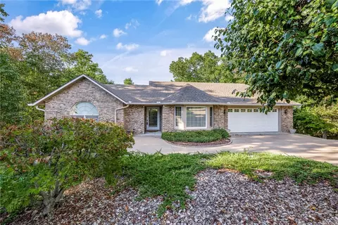 14 Singleton Dr, Bella Vista, AR 72715