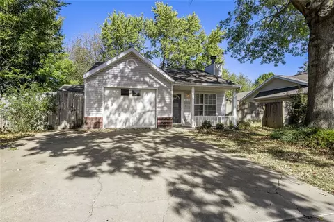 462 Mimosa Ln, Fayetteville, AR 72703