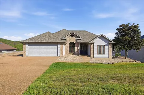 52 Bandy Dr, Holiday Island, AR 72631