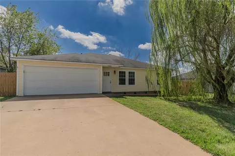 22023 Annette Dr, Siloam Springs, AR 72761