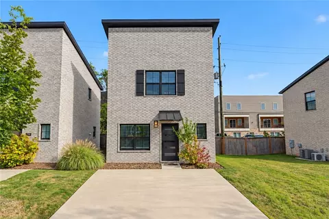 1524 W Cato Springs Rd, Fayetteville, AR 72701