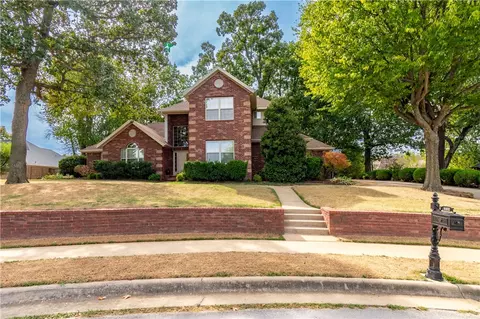 4473 W Castlebury Ln, Fayetteville, AR 72704