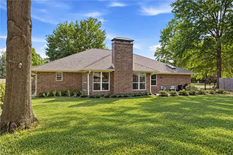 1764 E Harold St, Fayetteville, AR 72703
