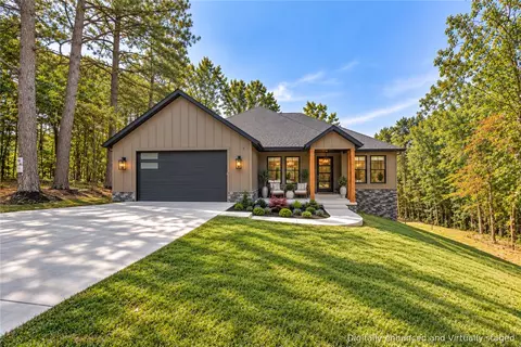 5 Nairn Cir, Bella Vista, AR 72715