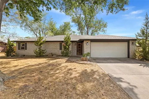 2302 SE 16th St, Bentonville, AR 72712