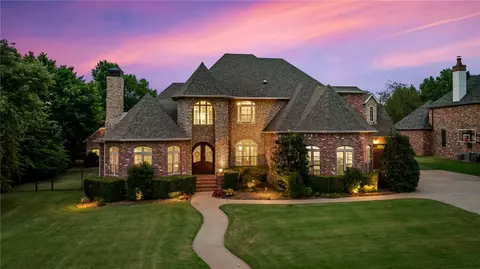 17 Nottingham Ln, Rogers, AR 72758