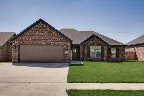 901 Pinnacle St, Prairie Grove, AR 72753
