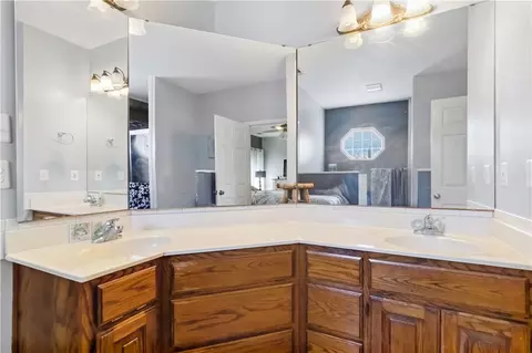 Bath - 214 Center Dr, Lowell, AR 72745 photo 1 of 5
