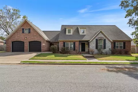 2809 Cortney Cir, Siloam Springs, AR 72761