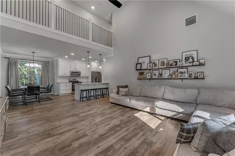 13 Hinckley Cir, Bella Vista, AR 72714